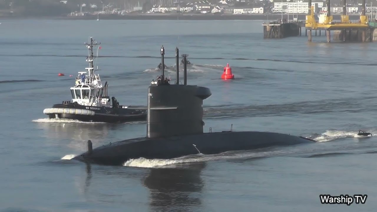 ROYAL NETHERLANDS NAVY SUBMARINE HNLMS DOLFIJN S808 LEAVES DEVONPORT NAVAL BASE DURING FOST 11-12-23
