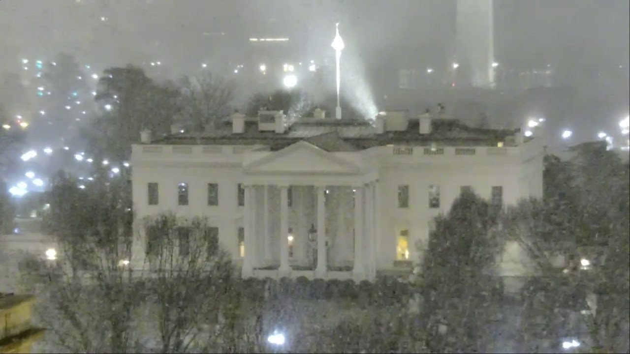 Snow falls at the White House | FOX 5 DC