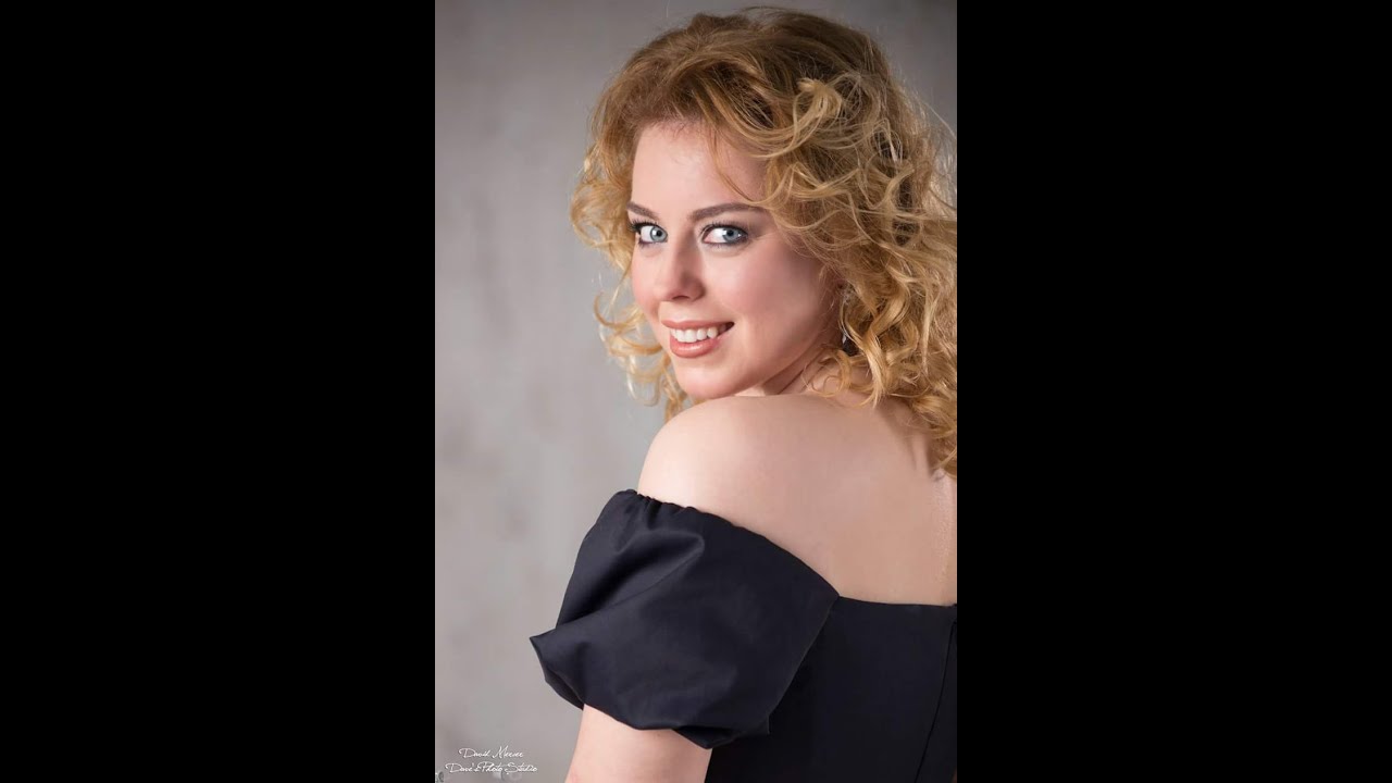 Ария Снегурочки "С подружками по ягоду ходить" исп.Ольга Невская