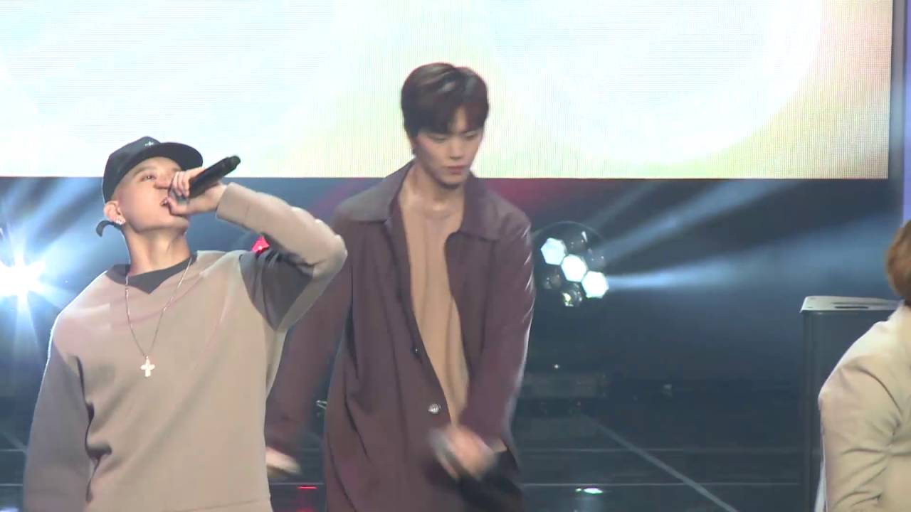 [Fancam] BTOB : Yook sungjae - BeepBeep, A.M.N Showcase @ DMC Festival 2016