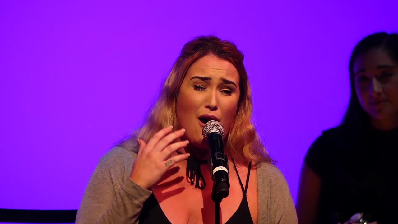 Emma Hunton belts the hell out of Run Away With Me