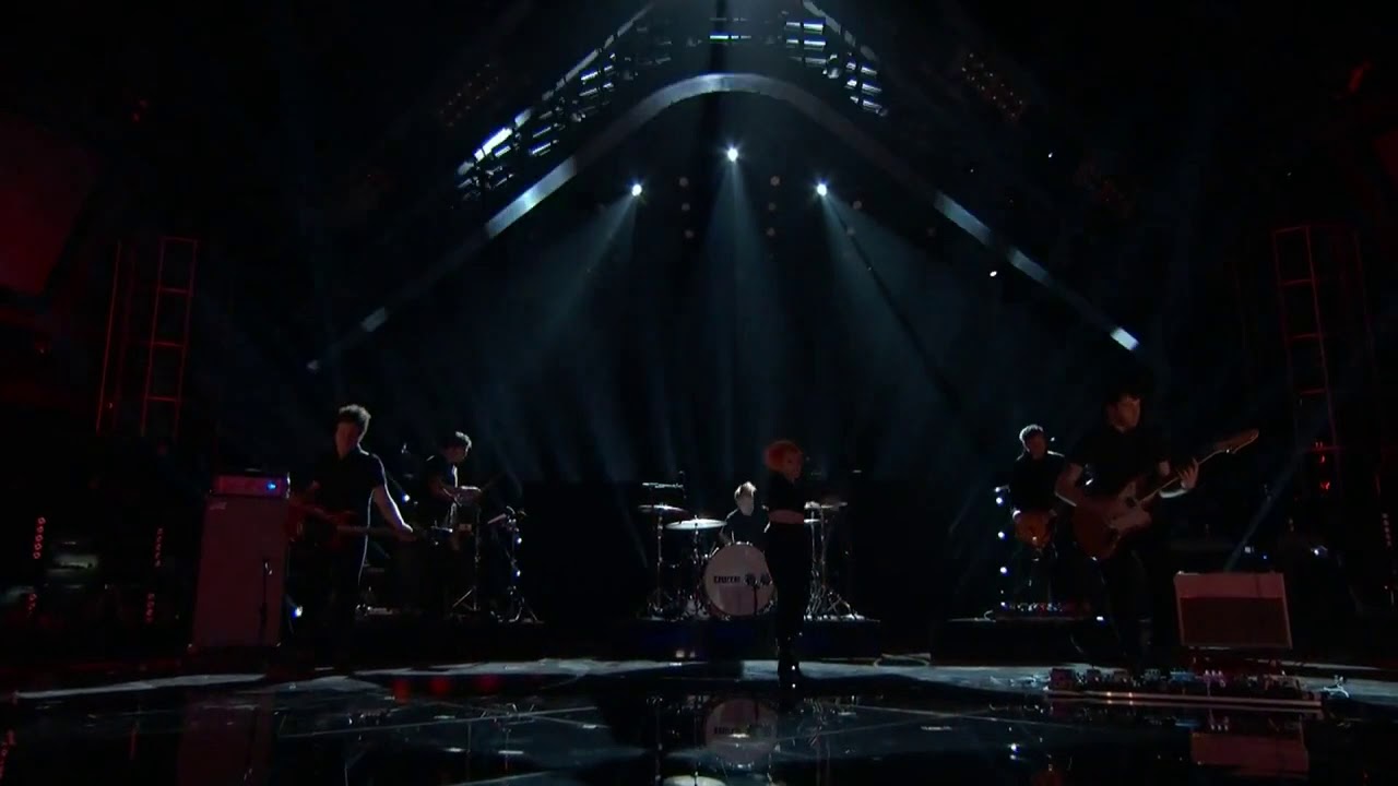 Aint it fun - Paramore ft jacquie lee