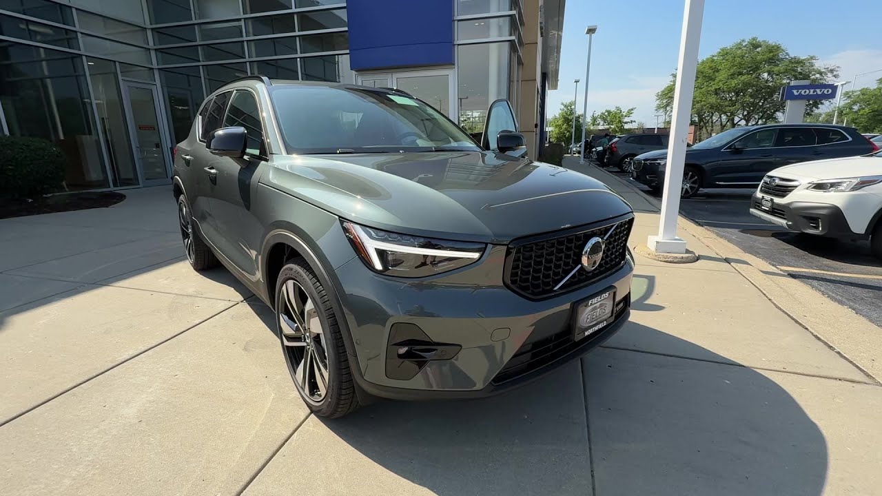 2026 Volvo XC40 Ultra Highland Park, Evanston, Deerfield, Lake Forest, Winnetka, IL