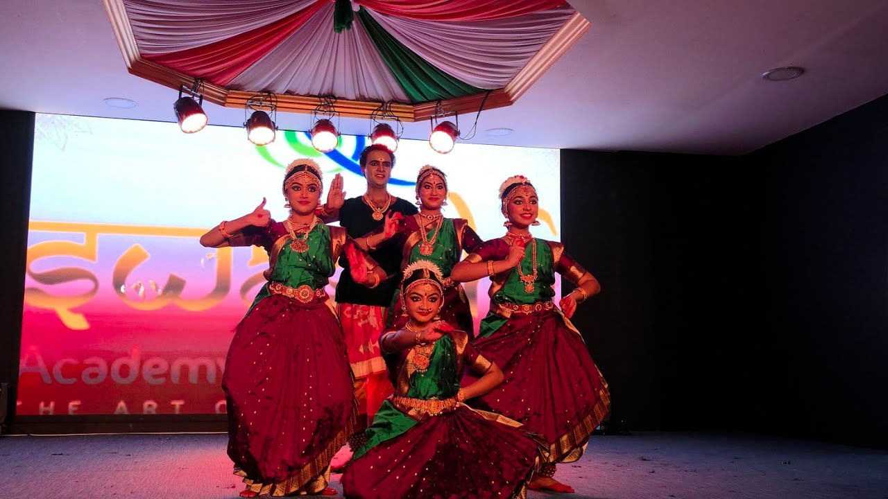 mahaganapathim manasa Smarami classical dance vismayi and team- vidhyarambham 2025