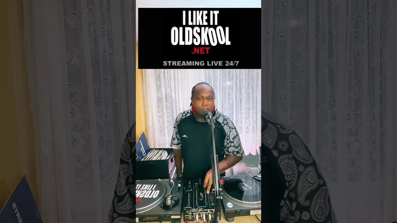 Vintage Vinyl Sessions with Chris Jones 