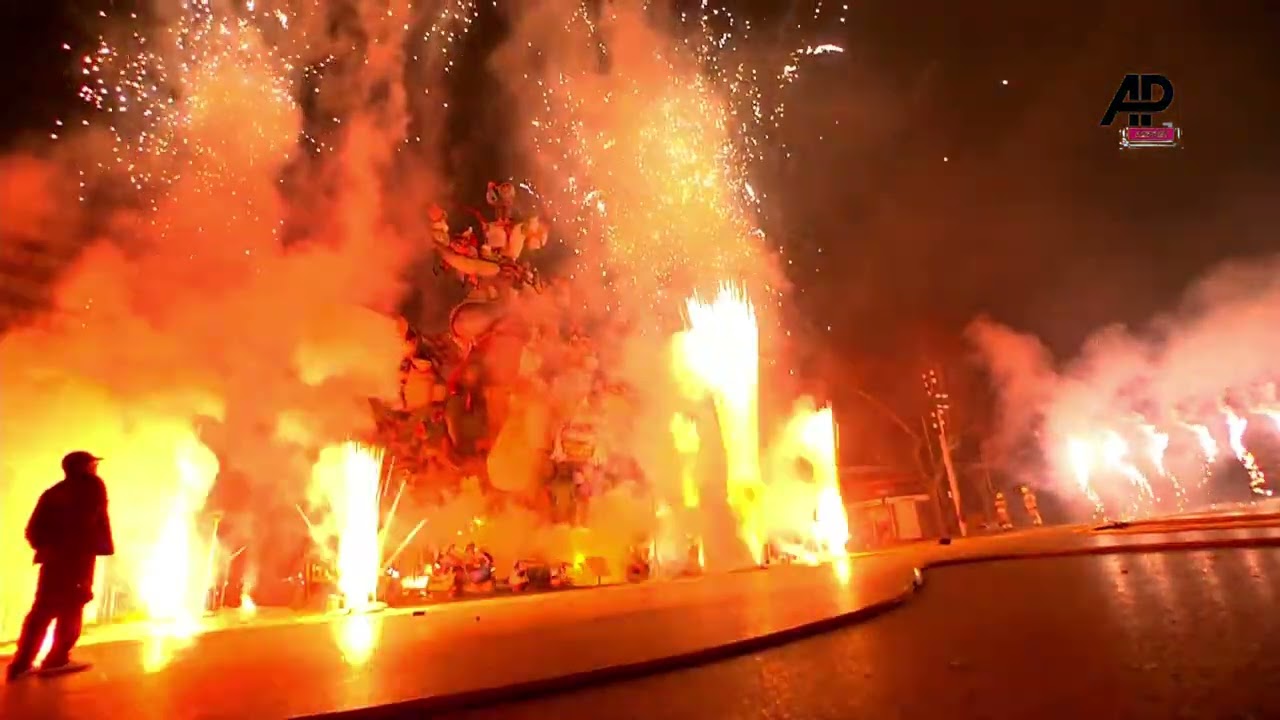 Nearly 800 monuments burnt on night of Crem&agrave;, main and final day of 2025 Fallas