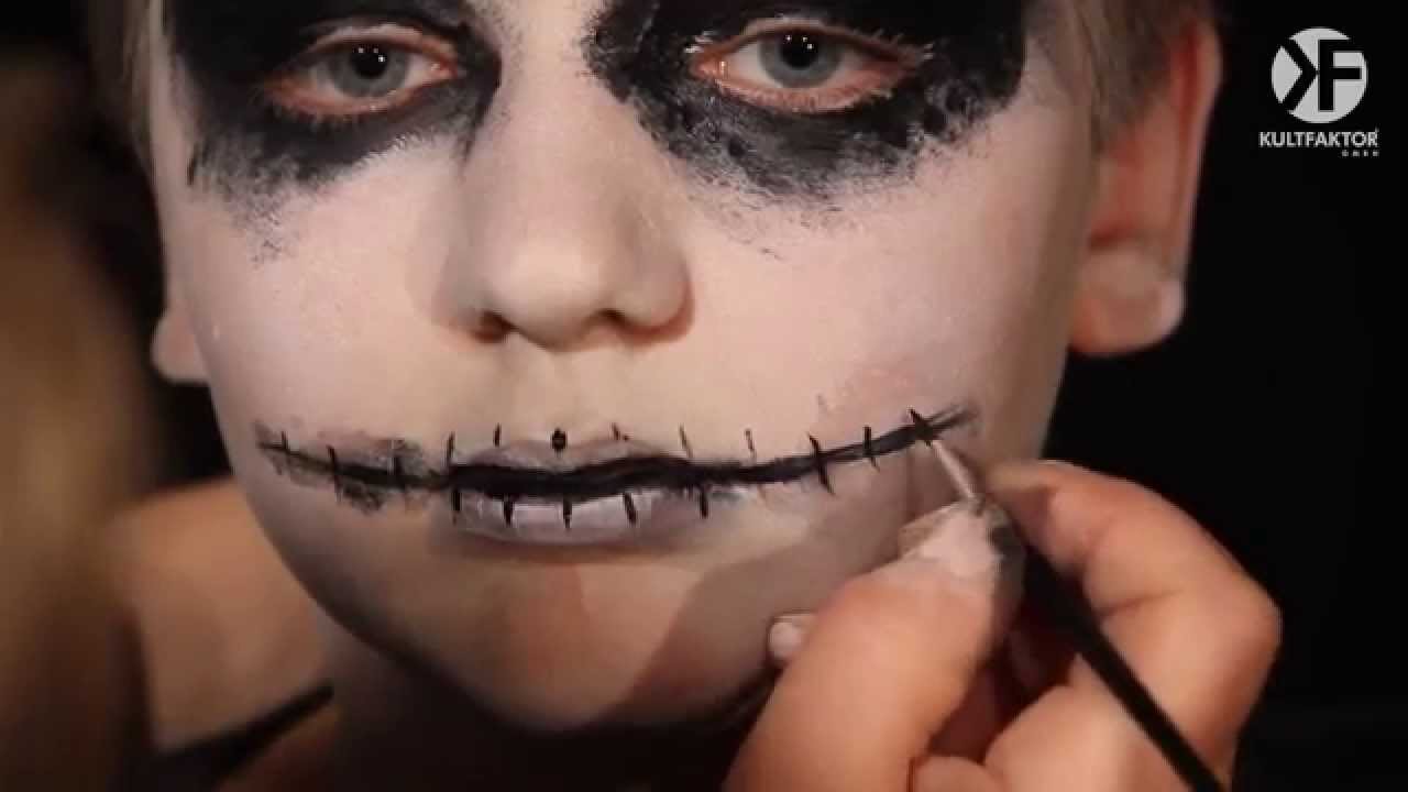 Super einfaches Gespenst schminken [Halloween-Schminkanleitung]