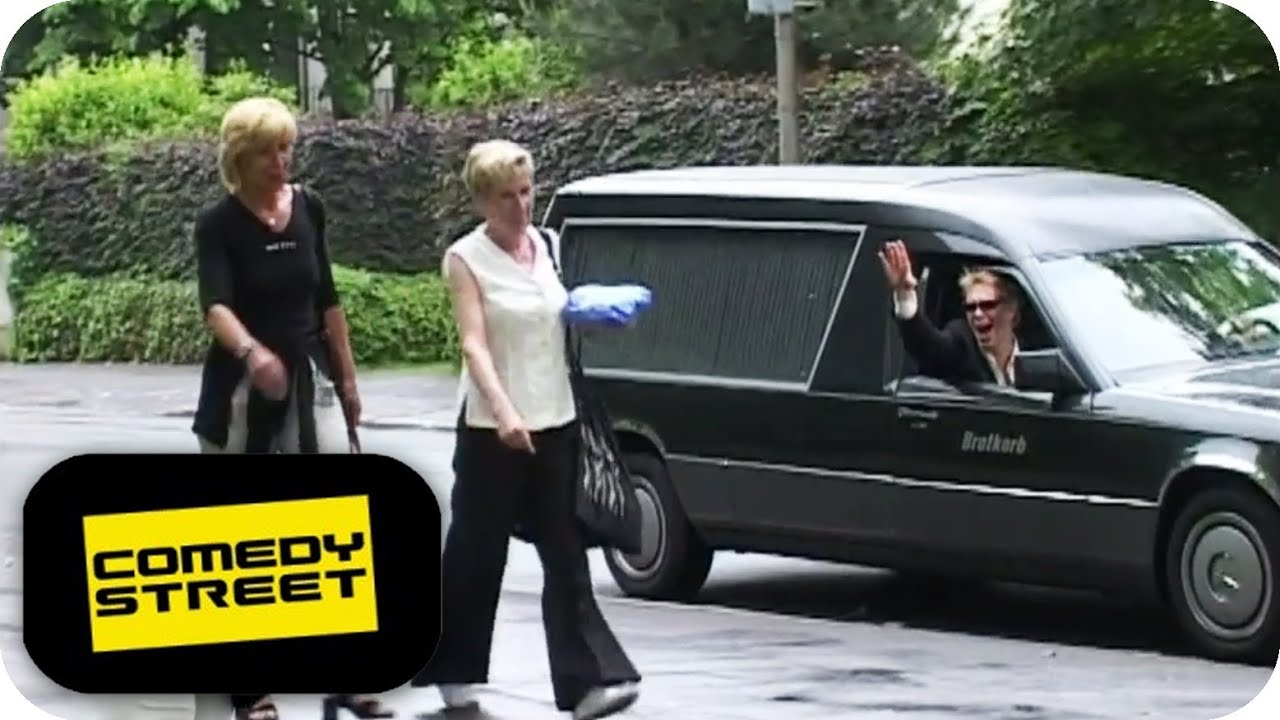 Leichenwagen | Comedystreet mit Simon Gosejohann