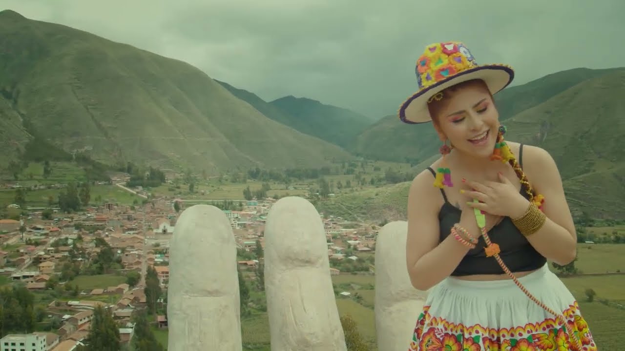 YORKA BUSTAMANTE - T'ikapallana  (ELECTROANDINO)