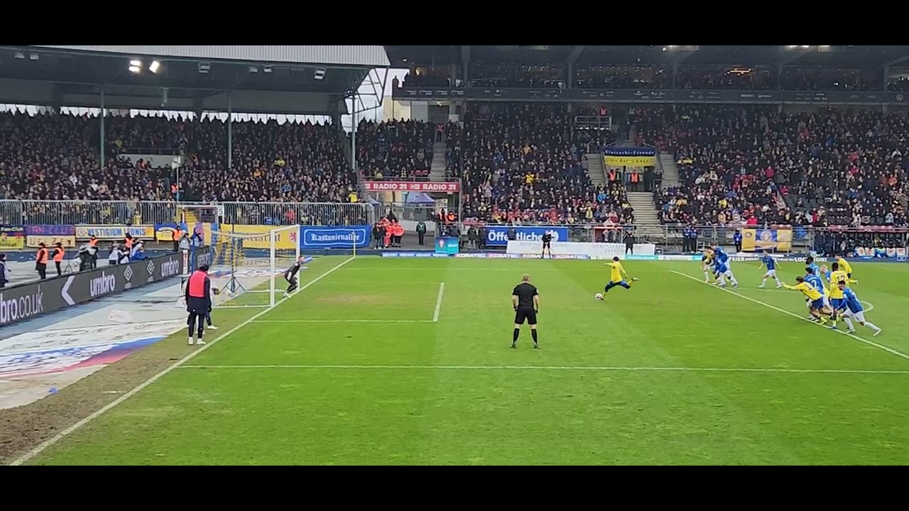 Eintracht Braunschweig Elfmeter Tor gegen Darmstadt von Aydin
