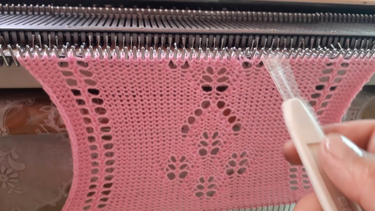 27: punto hojas tejidas en maquina