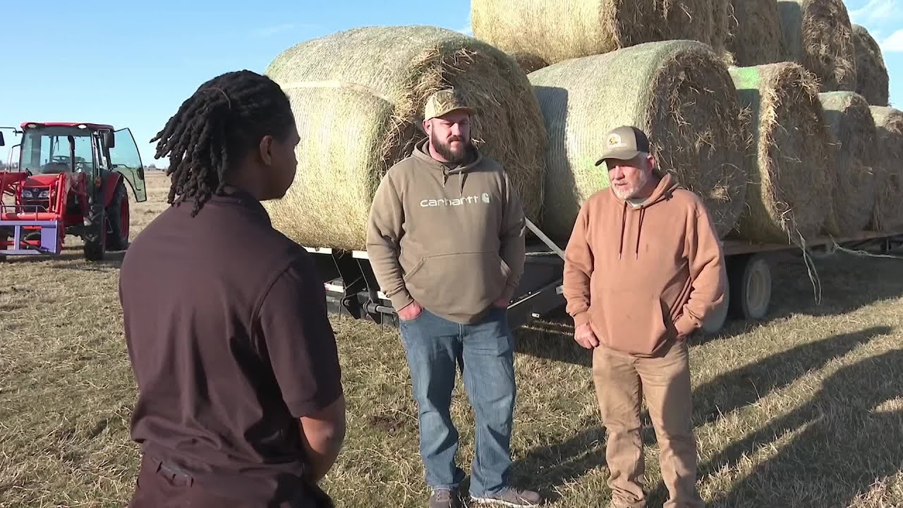 'They need help': Farmers organize hay deliveries for western OK wildfire victims
