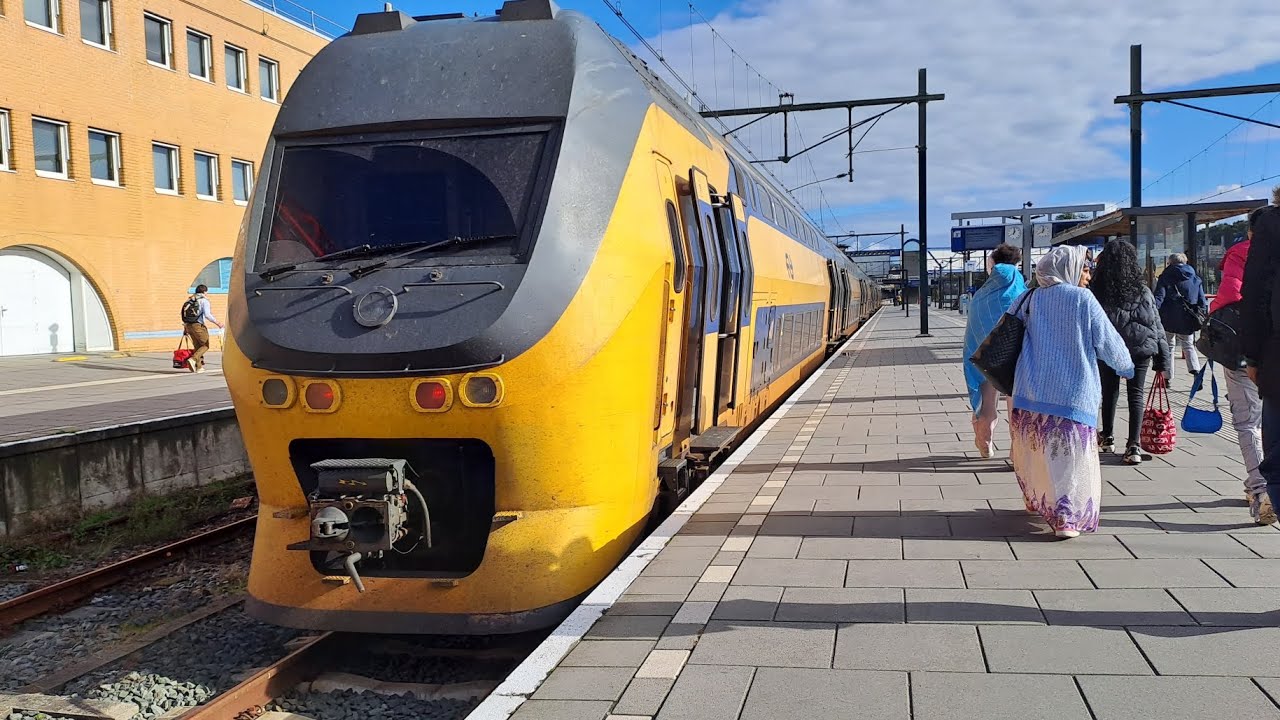 Groningen naar Rotterdam Centraal met de ongemoderniseerde VIRM 8743 - 22 oktober 2023