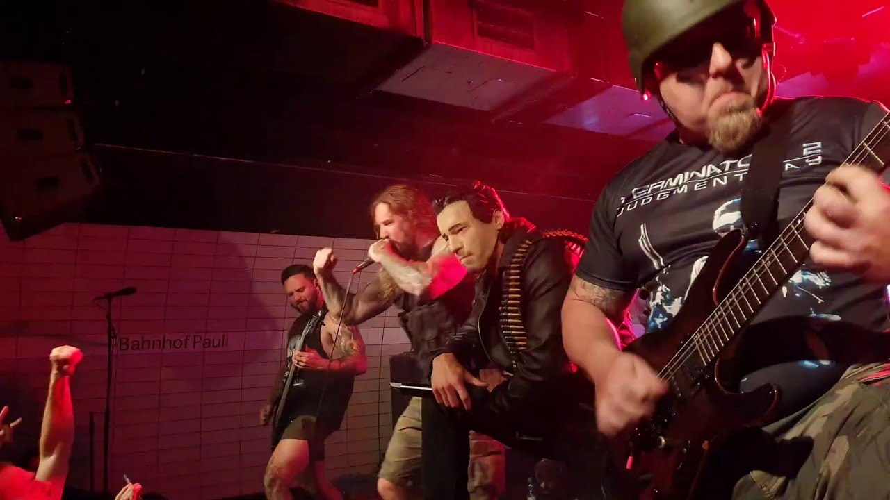 Austrian Death Machine - Intro + I Need Your Clothes, live in Hamburg, 18 May 2024, Bahnhof Pauli