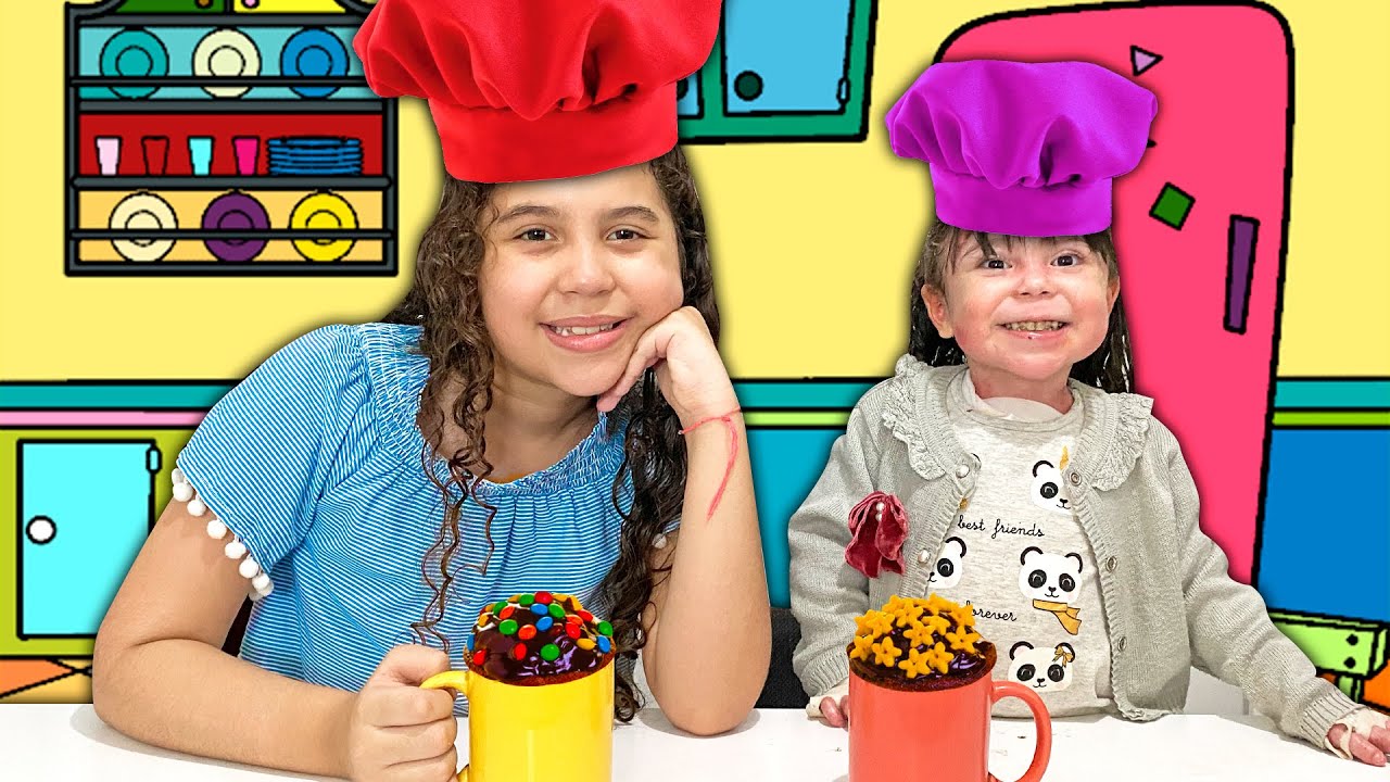 SARAH E ELOAH FINGE BRINCAR de COZINHEIRAS com a MAMÃE