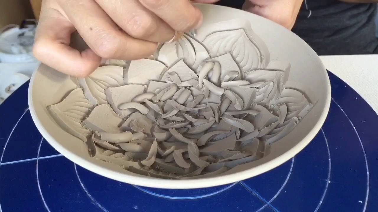 Carving a dahlia bowl | eileenVLpottery