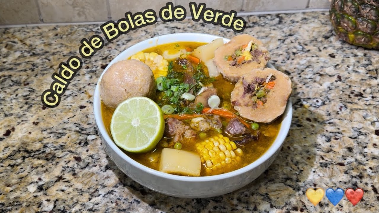 Caldo de Bolas de Verde Ecuatoriano 