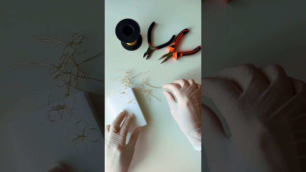 Making Black Resin Flowers #resinflowers #dipart #handmade #handmadehairaccessories #hairaccessory