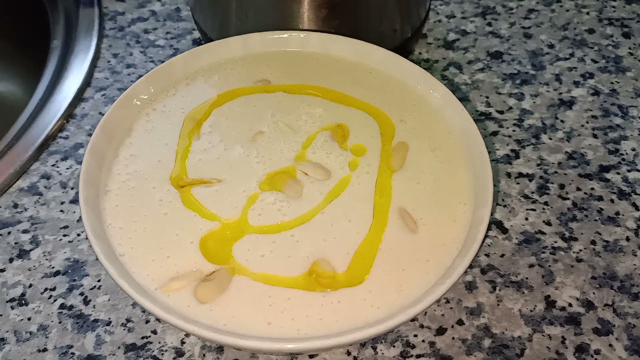 #AJOBLANCO MALAGUEÑO 🥣🥣🥣🧄🧄,FACIL FACIL Y RICO RICO 😋😋😋😋