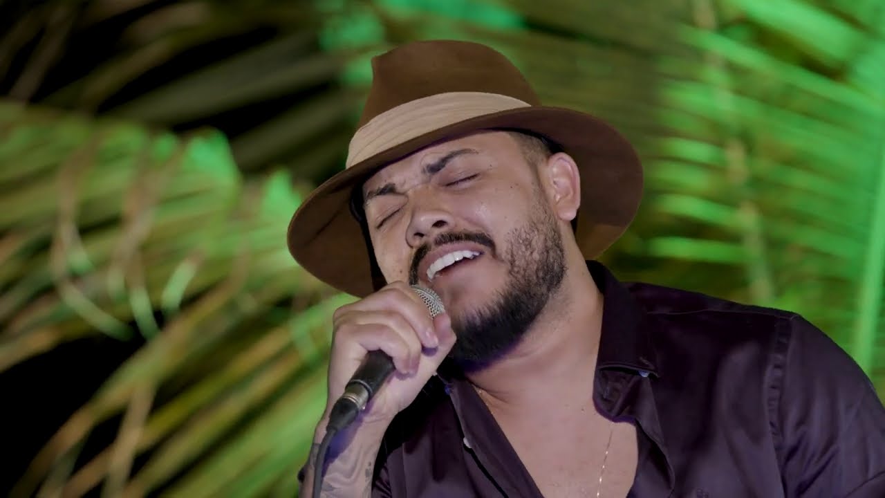 &Iacute;caro e Gilmar - Pot-Pourri: Dois Cora&ccedil;&otilde;es e Uma Hist&oacute;ria / Felicidade Que Saudade de Voc&ecirc; #SextouBB