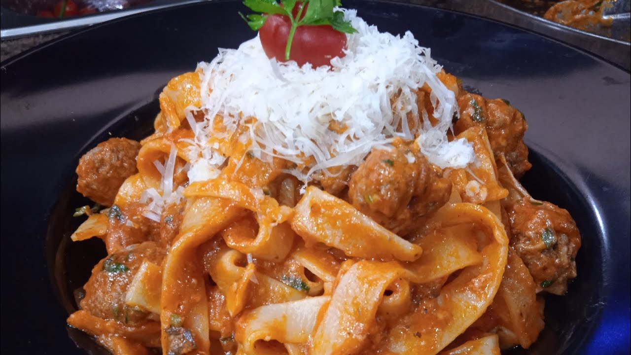 طاگلياطيل bolognaise على طريقة المطاعم في 5دقايق#explore #trending #anime #shorts #youtube #love