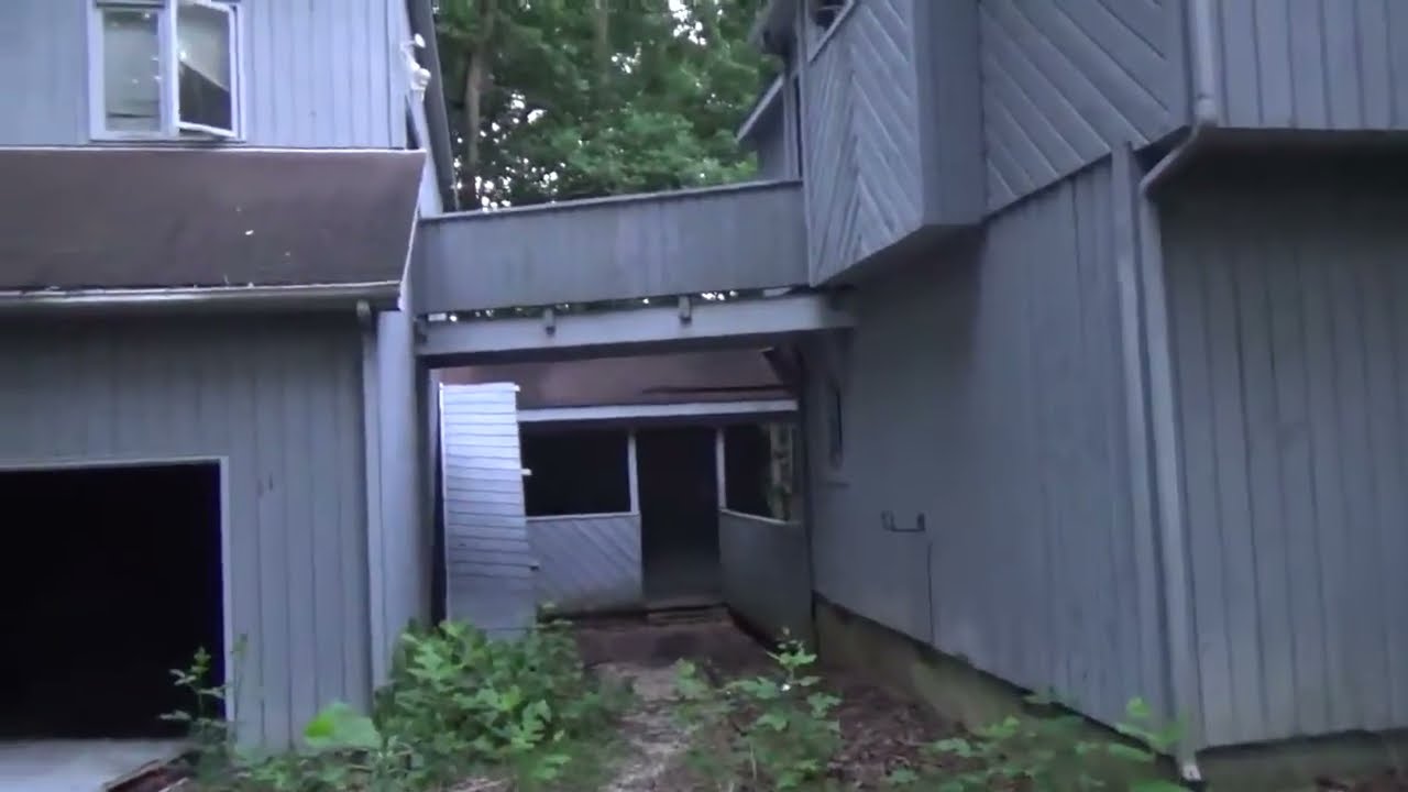 ABANDONED Housing Development in the woods:  Ponderosa Subdivision (Cary, NC)