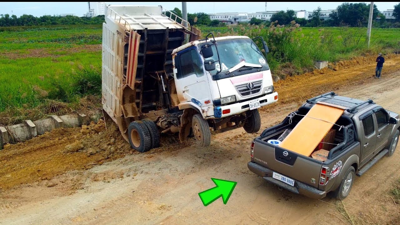 Incredible Landfill! Mix! Dump Truck 5ton driver Back Uploading overturned Rescue bulldozer Komatsu…