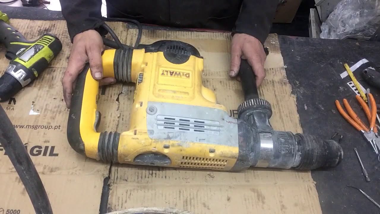 Dewalt d25700