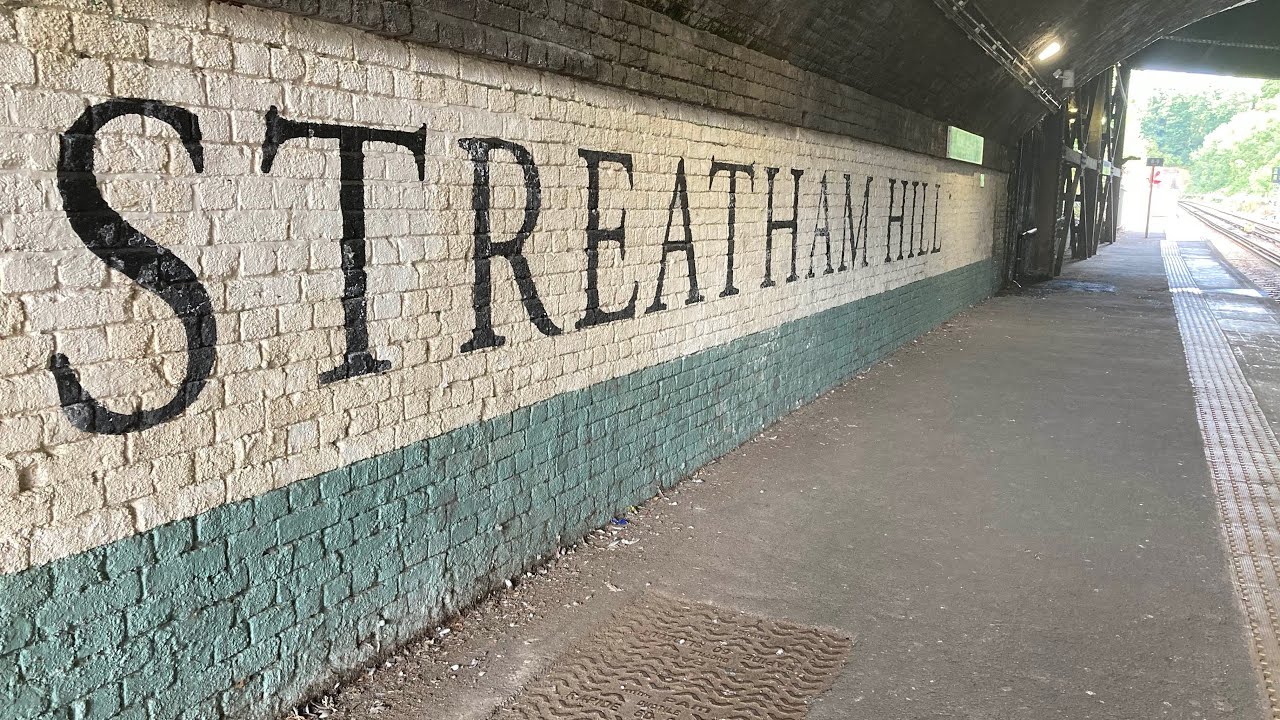 Trains at Streatham Hill | 04/08/22