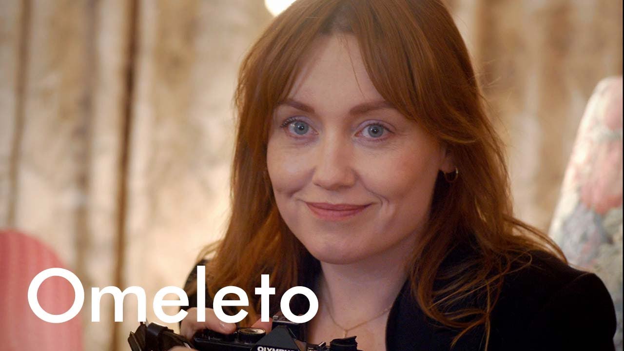 THE FUNERAL PHOTOGRAPHER | Omeleto Drama