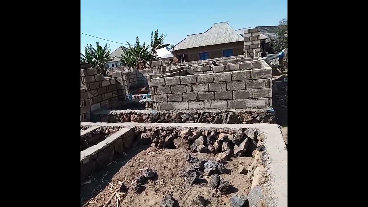 MJENZI WA NYUMBA. Ujenzi unaendelea Isyesye jijila mbeya.