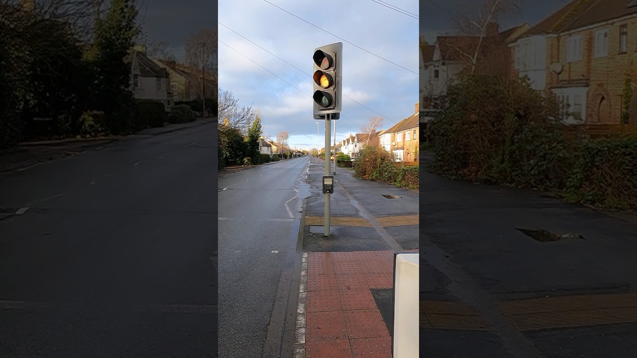 Cambridge: Cherry Hinton Road, PEEK Elite Traffic Lights, Pelican Crossing