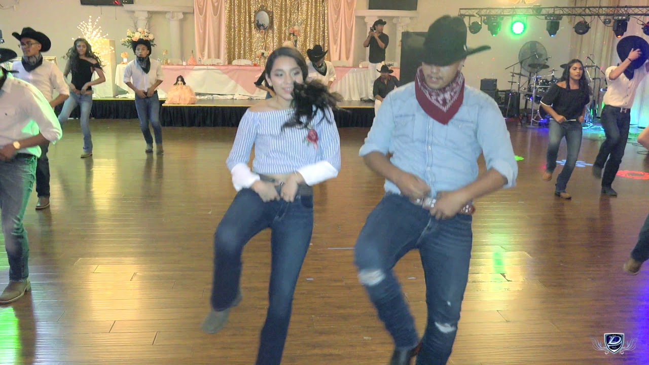 America's XV Surprise Dance (Baile Sorpresa)