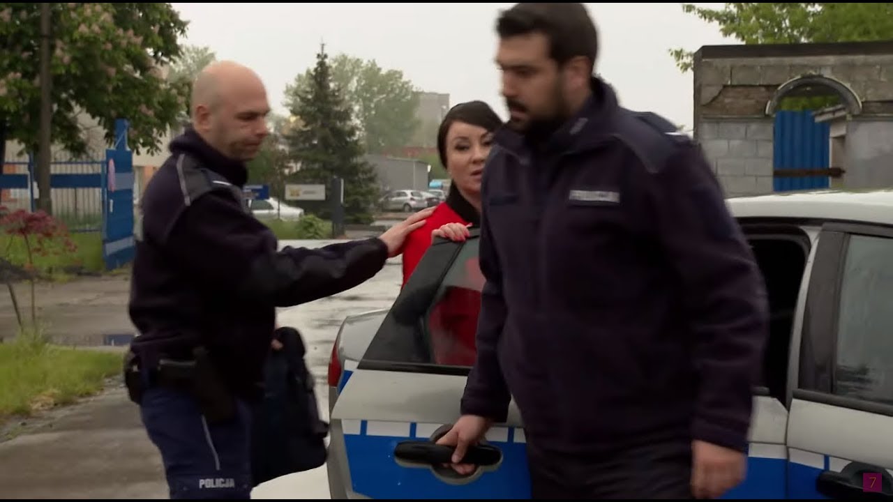 Cała szkoła była świadkiem aresztowania jej mamy! [Szkoła odc.745]