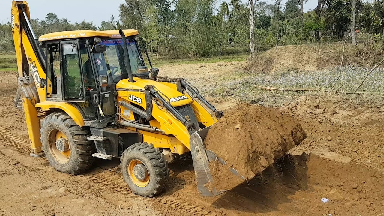 JCB Backhoe Working on Mud - JCB Collecting Mud and Leveling Ground - JCB VIDEO 9