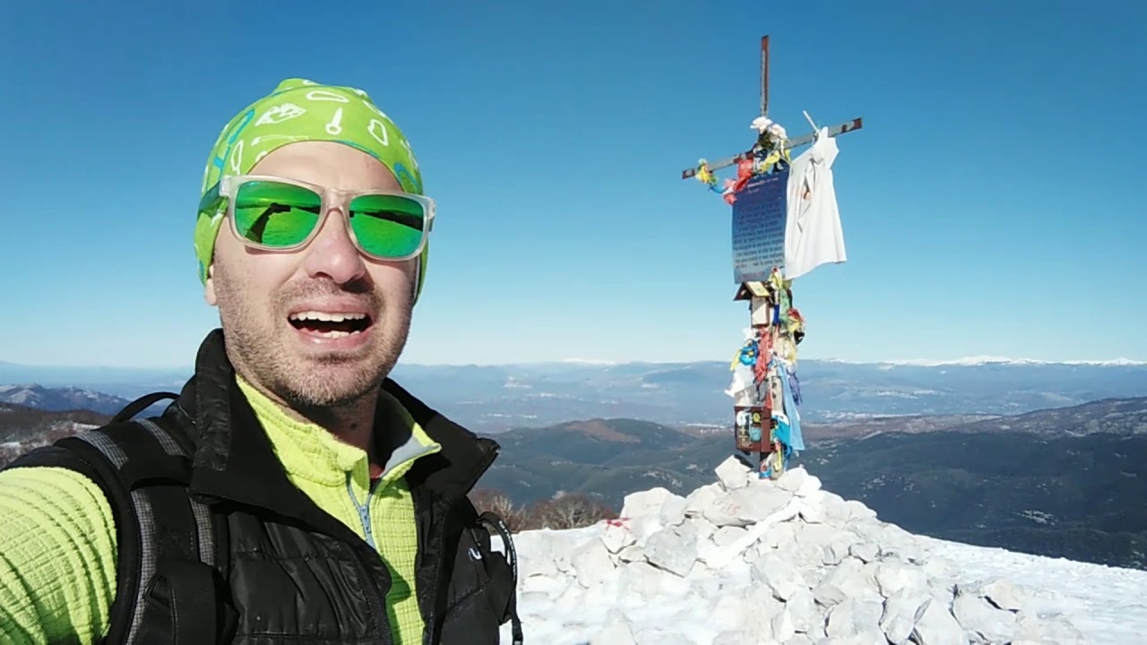Vista mari&monti innevati da cima Semprevisa. Anello meraviglioso!