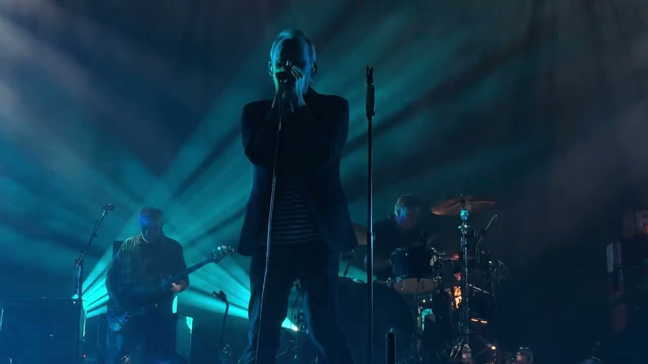 The Jesus And Mary Chain - Happy When It Rains (LIVE 4K) | YouTube Theatre, Inglewood - Nov 9, 2024