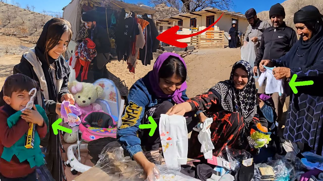 Shopping for Naseroo's Baby : Mobile Shop at the Doora's Farm