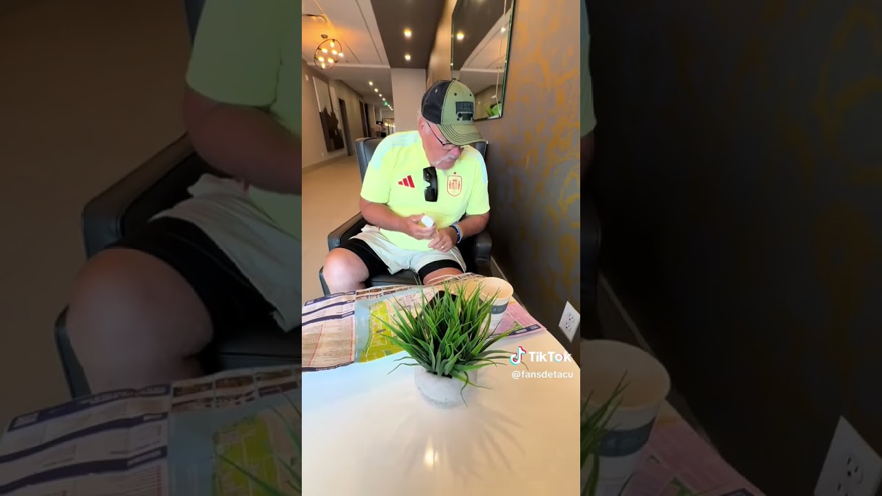 Tacul plug un cell - Taculal&eacute;gende @fansdetacu #tiktok #tiktokquebec