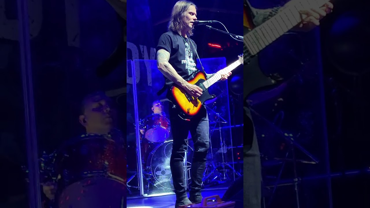 Myles Kennedy - Love Can Only Heal (Dublin, December 5th 2024)