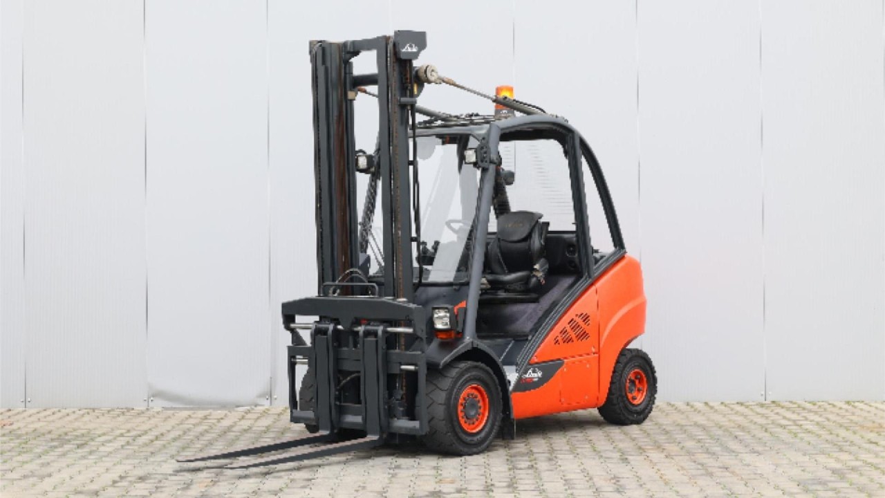 Linde H30D-02 (2016) diesel forklift truck, duplex mast, VW engine, 5537 hours worked