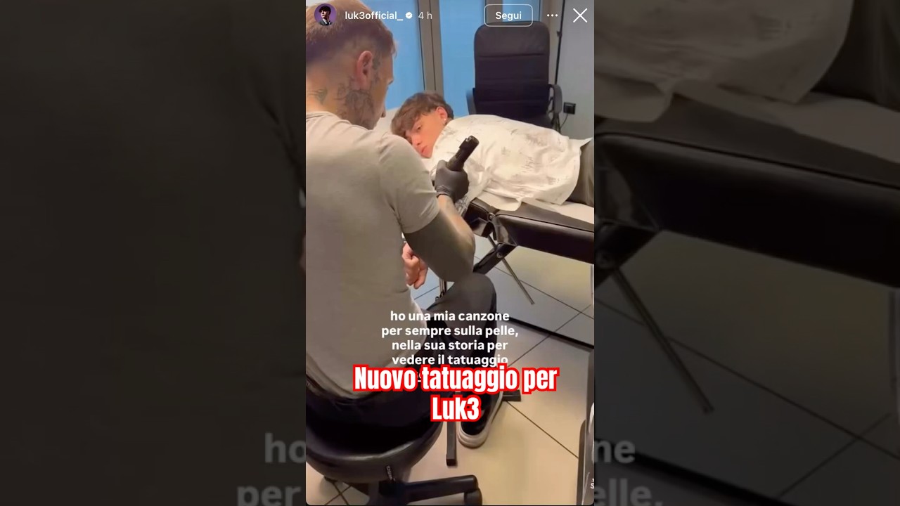 Luk3 si tatua una frase di una sua canzone
