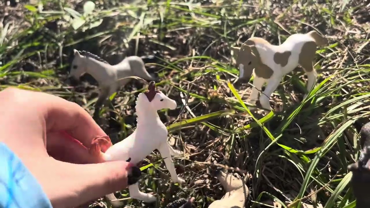 WILD HERD TRAILER: a schleich horse horror story.