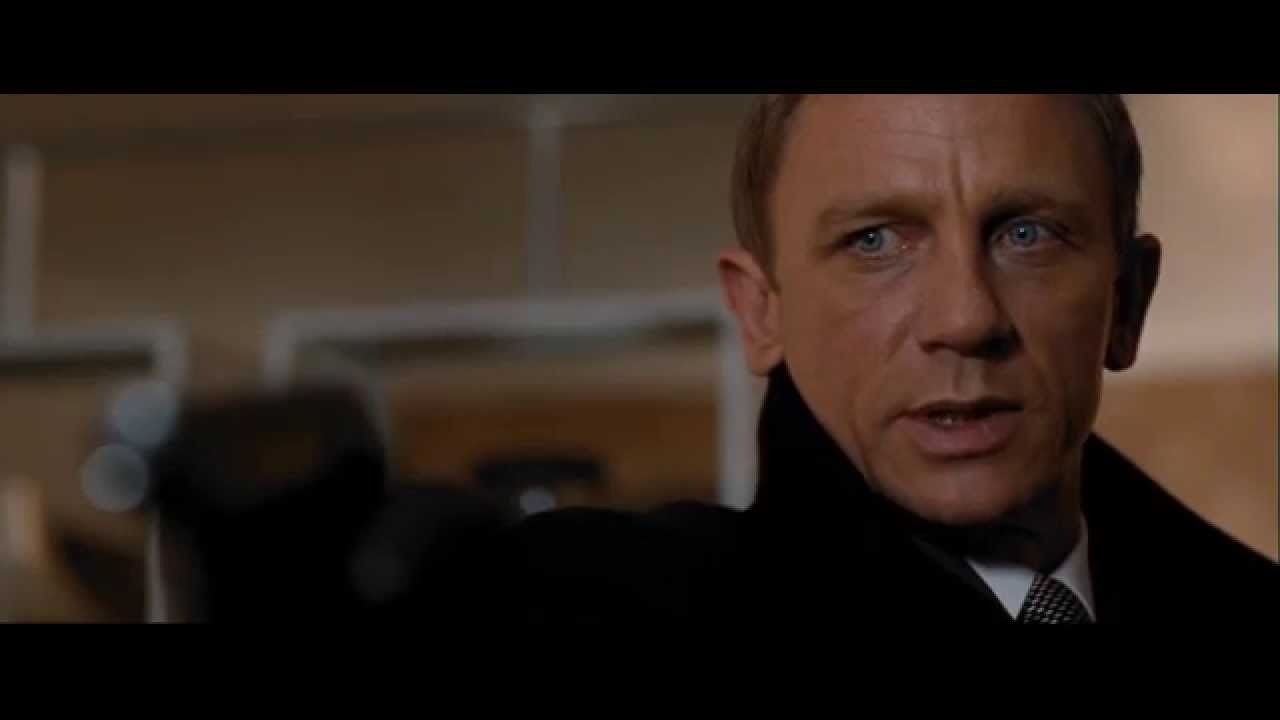 Quantum of Solace - James Bond busca al ex novio de Vesper para vengarse.