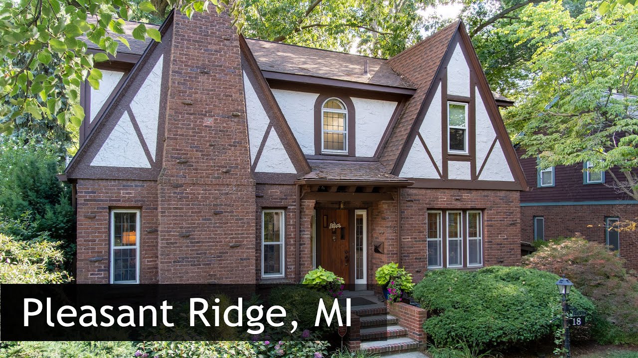 Tour of 18 Sylvan Ave | Pleasant Ridge, MI Real Estate & Homes