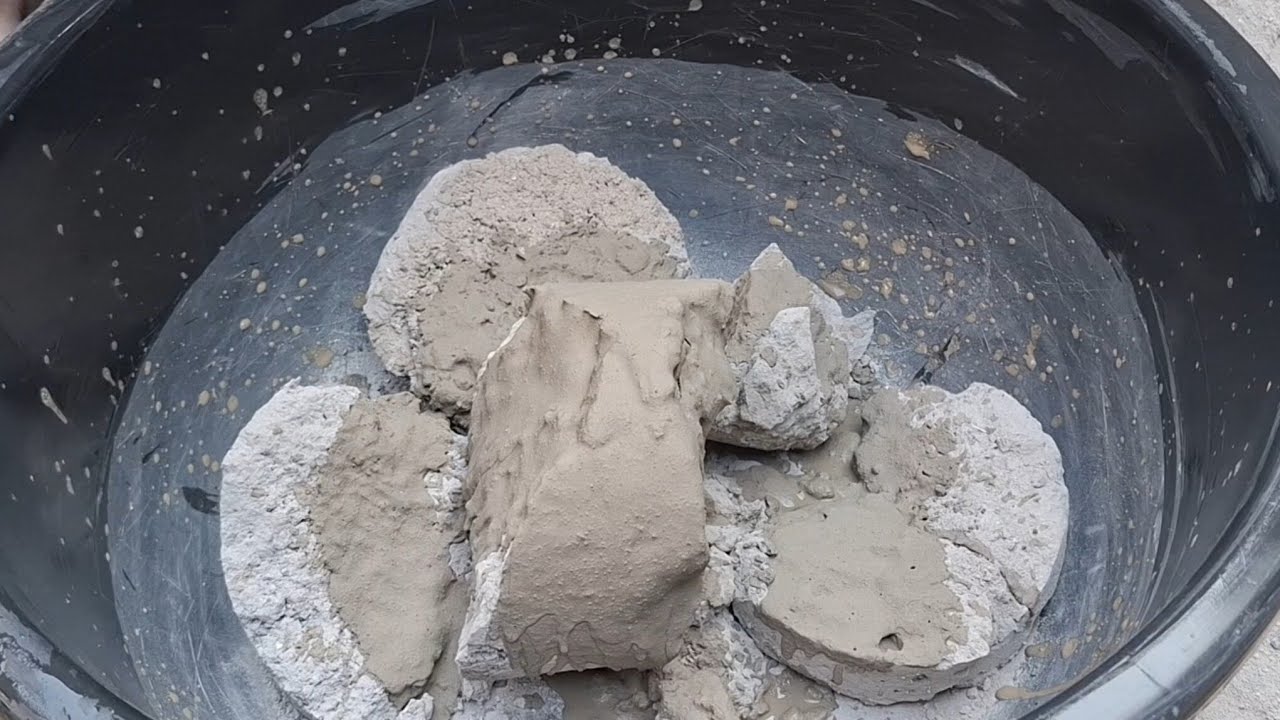 Fuffly Reused Grey Cement ||Huge Buckets ||Dusty And Coating Pure Cement 
