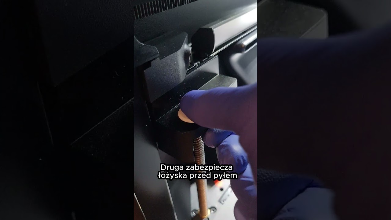 Zabezpiecz swoją drukarkę BambuLab przed kurzem i pyłem. 