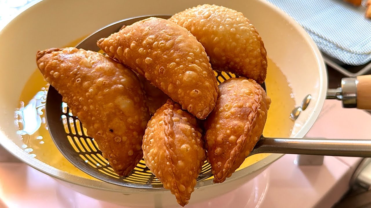 سرّ  قرمشة سمبوسة البف بدون ما تشرب زيت مع طريقة ثلاث حشوات لذيذة على طريقتي 😋🫰🏻