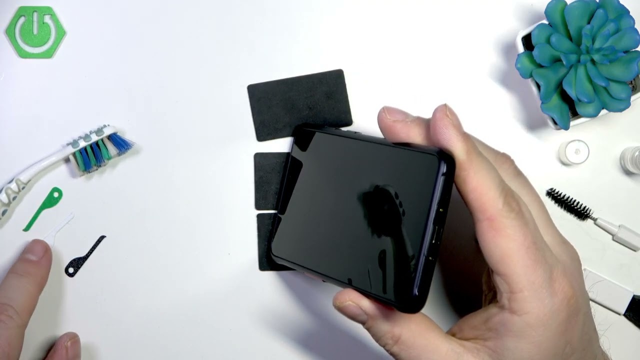 SAMSUNG Galaxy XCover 5 - Jak wyczyścić gniazdo ładowania USB-C