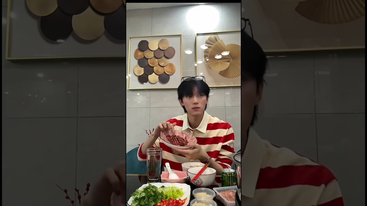 충칭남자 주익연은 훠궈에 뭘 넣어 먹을까